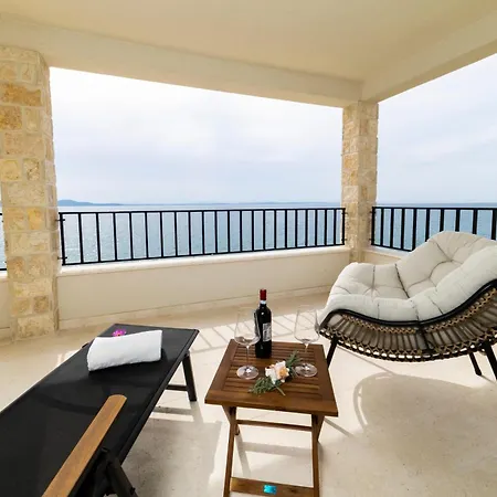 Vila Luxury Beachfront In Kozino, Zadar With Stunning Sea Views *