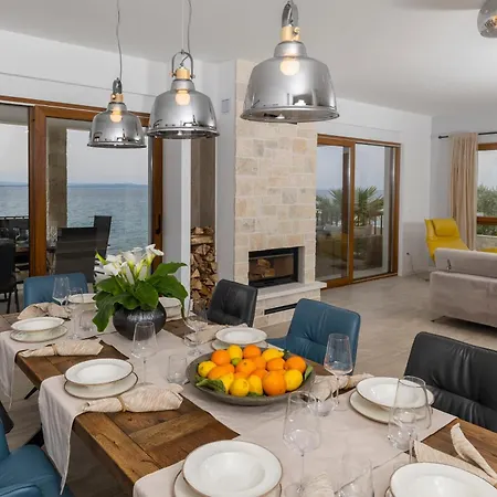 Villa Luxury Beachfront In Kozino, Zadar With Stunning Sea Views Kožino